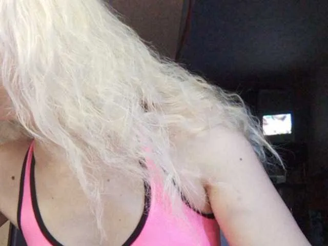 Live sex webcam photo for VIPGERL99 #241356552