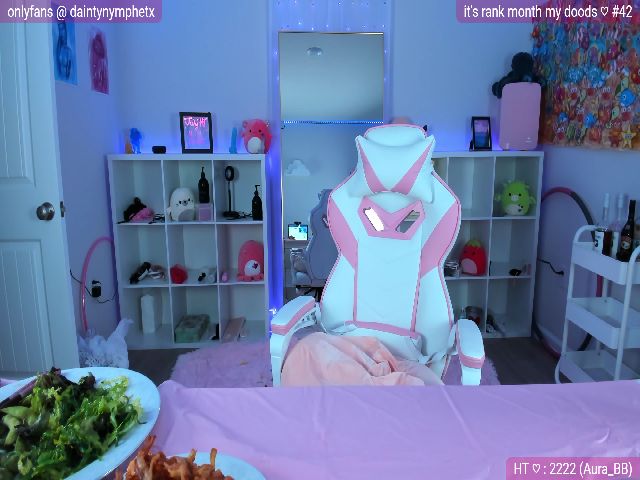 Live sex webcam photo for nym_x #256572192