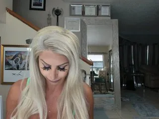 Live sex webcam photo for adrianna_fox #287952977