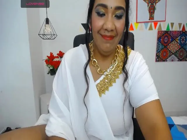 Live sex webcam photo for IndianMama #259408180