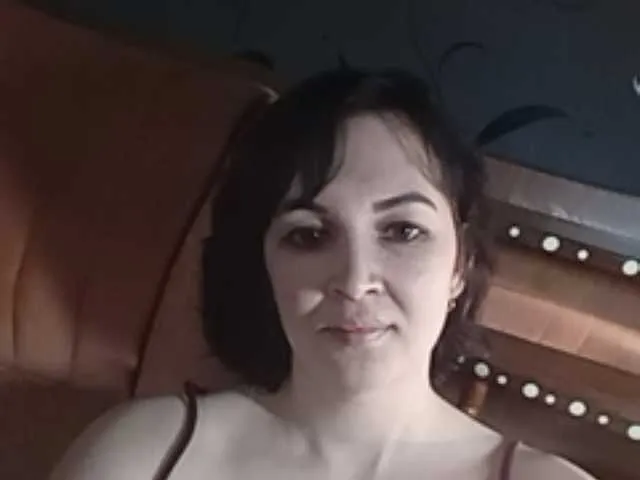 Live sex webcam photo for Mia883 #241132368