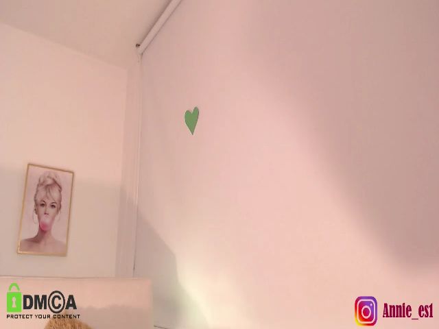 Live sex webcam photo for Annie_es #261173623