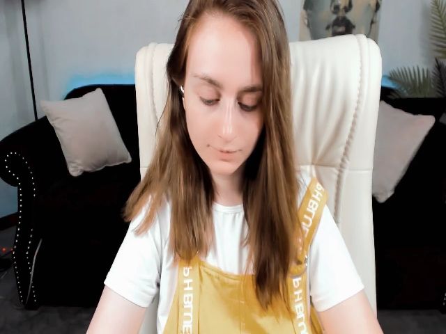 Live sex webcam photo for MissTianaa #258332558