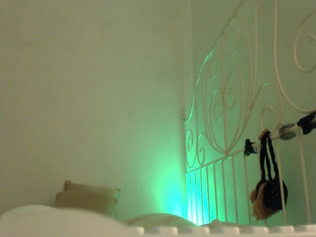 Live sex webcam photo for Feet4lick #253547492