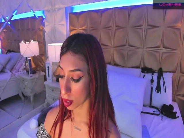 Live sex webcam photo for CandyLaw_ #254873505