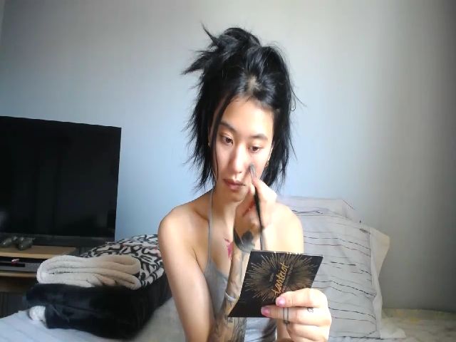 Live sex webcam photo for MsMoncler #258316395