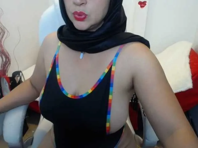Live sex webcam photo for jameela-hot #241937810