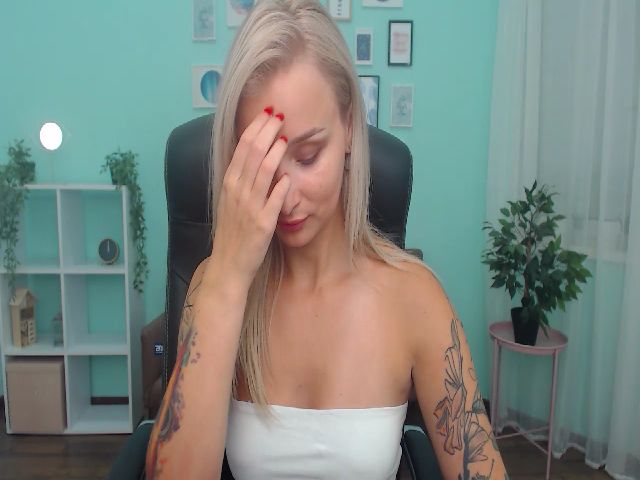 Live sex webcam photo for FieryTigress #263331545