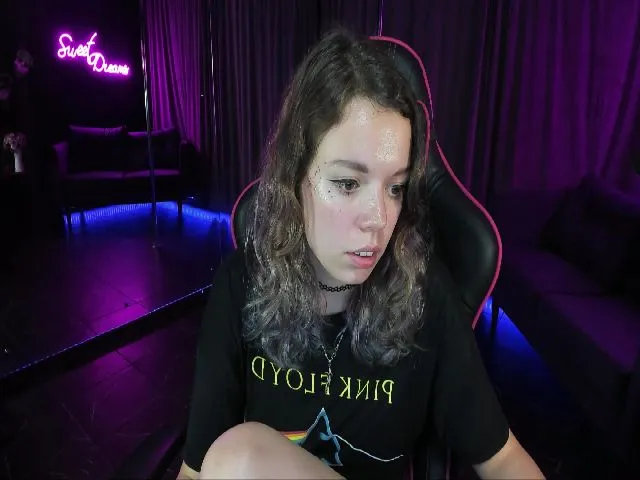 Live sex webcam photo for ClancyOsborne #256410801