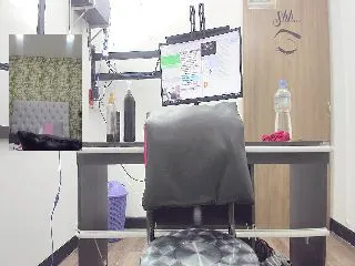 Live sex webcam photo for HilaryMoon #252108091