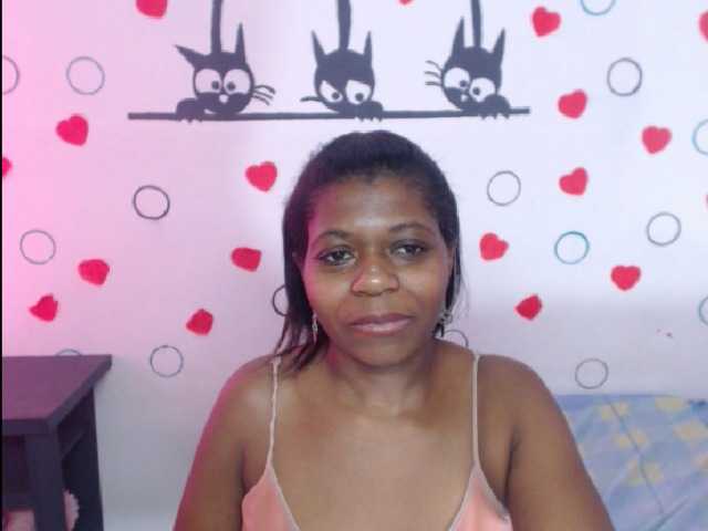 Live sex webcam photo for briyitza #241190665