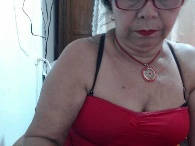 Live sex webcam photo for superMILF42 #241182407