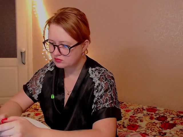 Live sex webcam photo for NewAnna #240981391