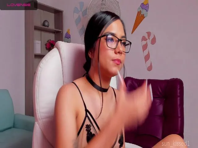 Live sex webcam photo for Sun_kissed1 #258116789
