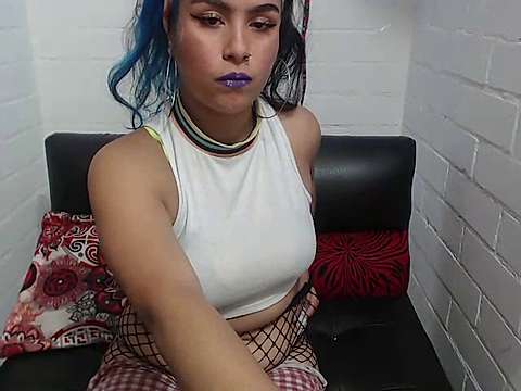 Live sex webcam photo for chloe_dance #252054542