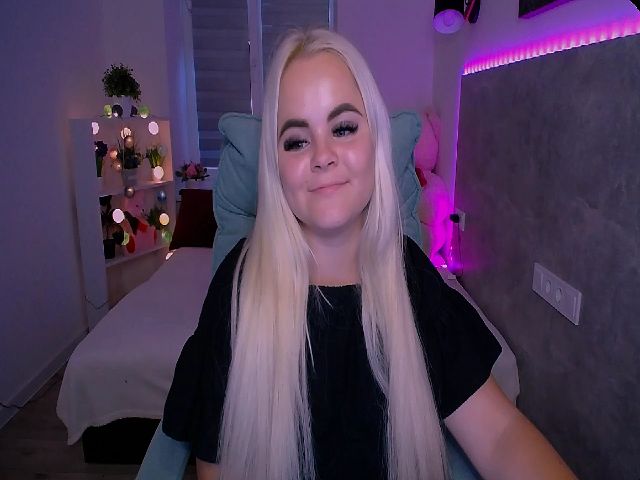 Live sex webcam photo for Jenni__fer #256126418