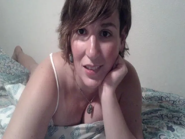 Live sex webcam photo for AngiePolerina #252379495