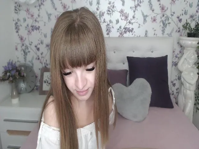 Live sex webcam photo for Ssexy_Kitty #255972609