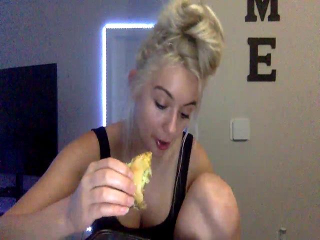 Live sex webcam photo for Sammy_gray #261894553