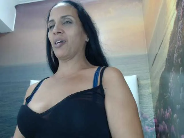 Live sex webcam photo for JulietaMilf #263394604