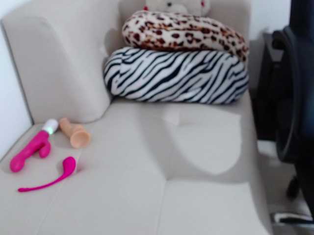 Live sex webcam photo for sweetfer #241678774