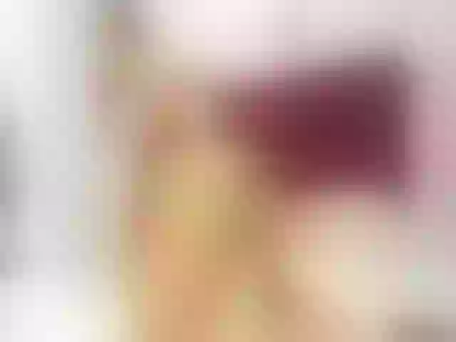 Live sex webcam photo for LittleRed2u #259540587
