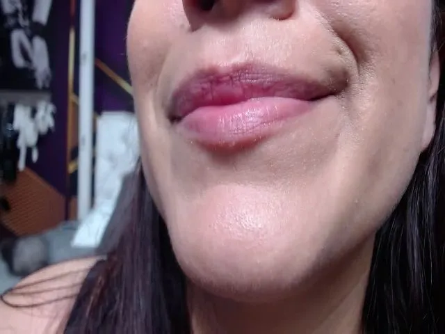 Live sex webcam photo for Emiligrey #260538987
