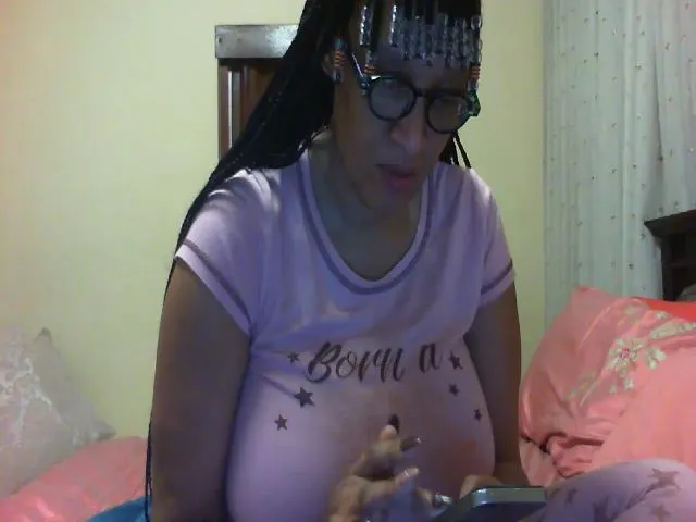 Live sex webcam photo for Booby69x #254683711