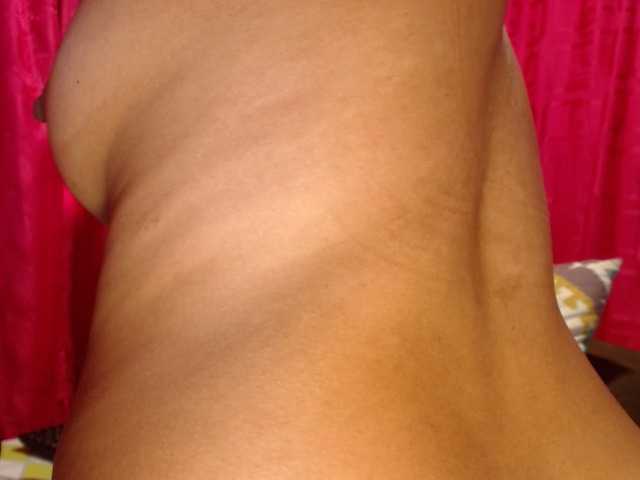 Live sex webcam photo for BigAssDeep #260117714