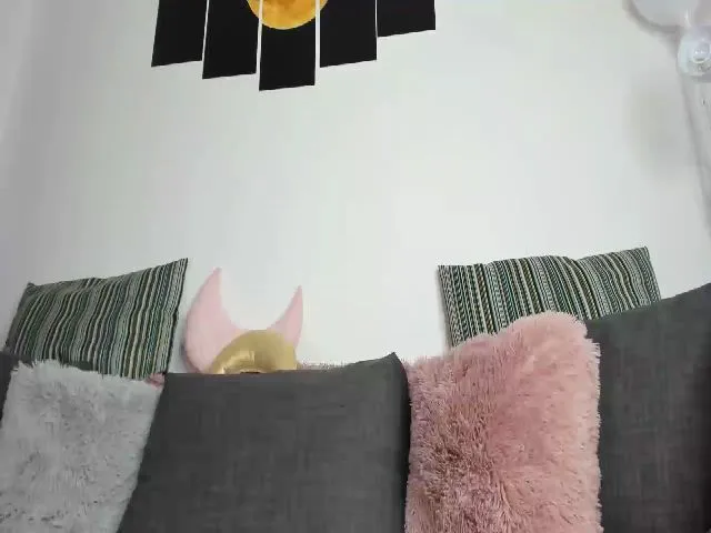 Live sex webcam photo for MoonaMuslim #260629291