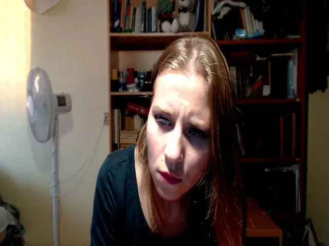Live sex webcam photo for WinterGoddess #255214219