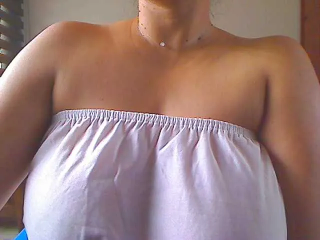 Live sex webcam photo for GIOVANNA-SEX #241211996