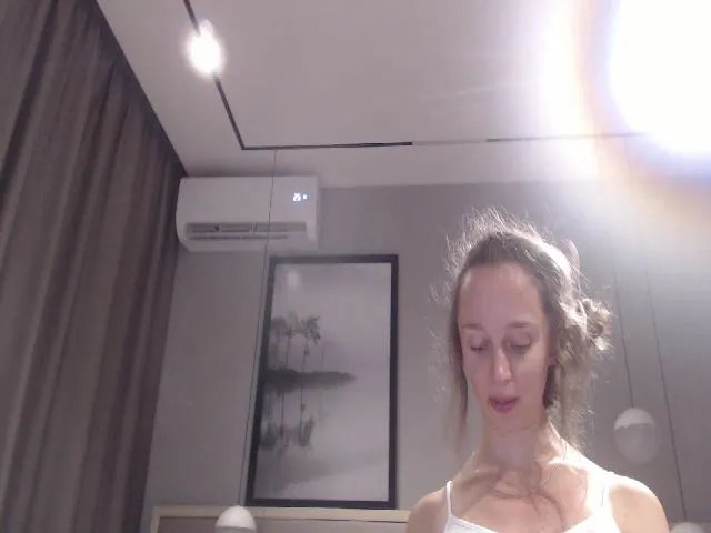 Live sex webcam photo for Innocent_Miss #262251042