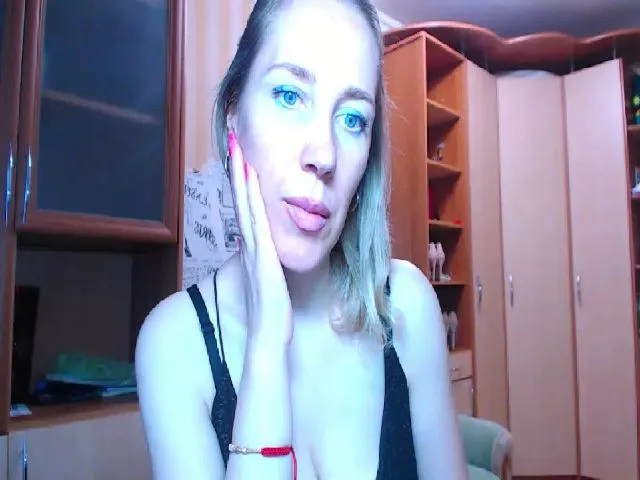 Live sex webcam photo for Oly_nice_ #262648162