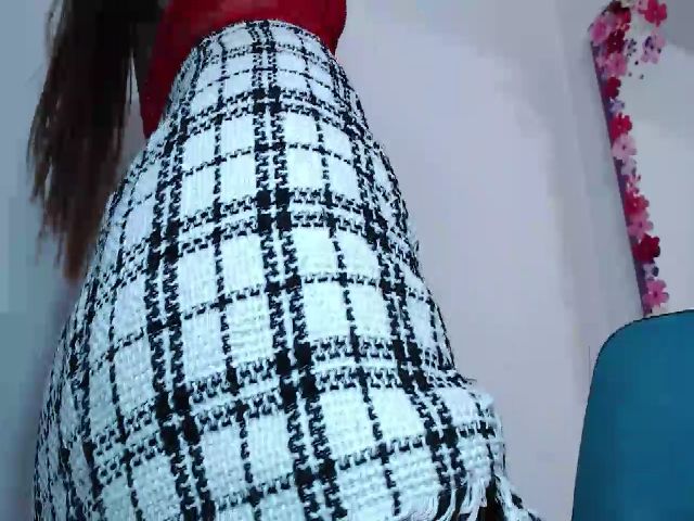 Live sex webcam photo for CARMENVILLA1 #253319818