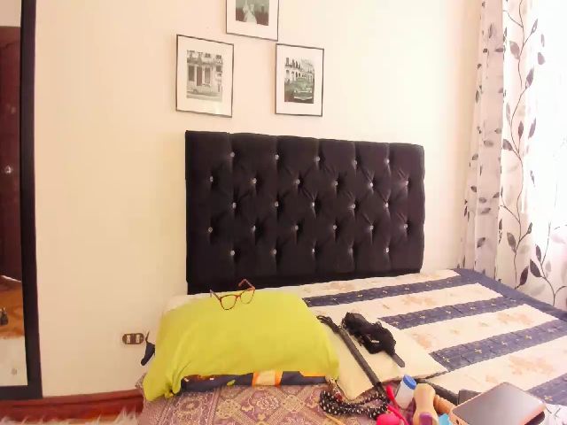 Live sex webcam photo for CHANEL_FOXY #258742165