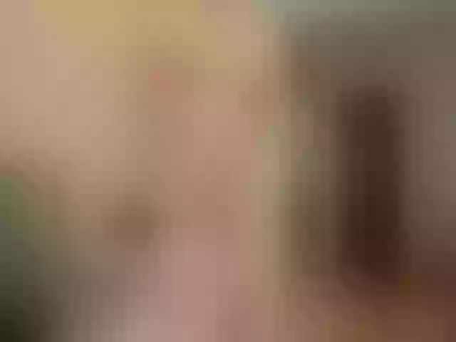 Live sex webcam photo for AmelieBrunel #252769930