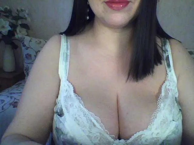 Live sex webcam photo for VikaBigSize #241415468