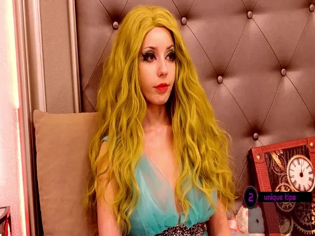 Live sex webcam photo for FreyaGold #265126040