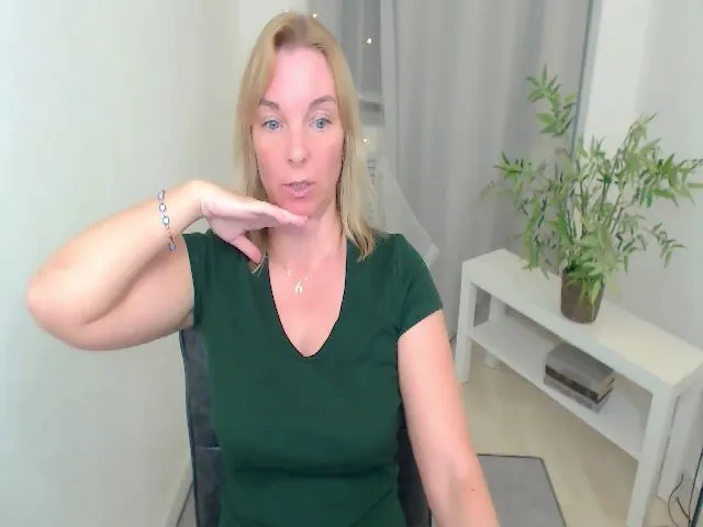 Live sex webcam photo for ReganLovely #262866507