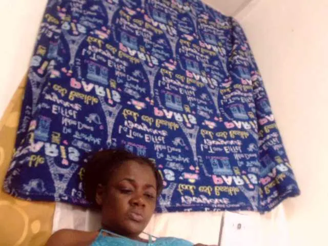 Live sex webcam photo for BigBustyBlack #241067648