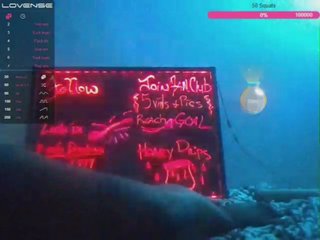 Live sex webcam photo for Honey0811 #240577961