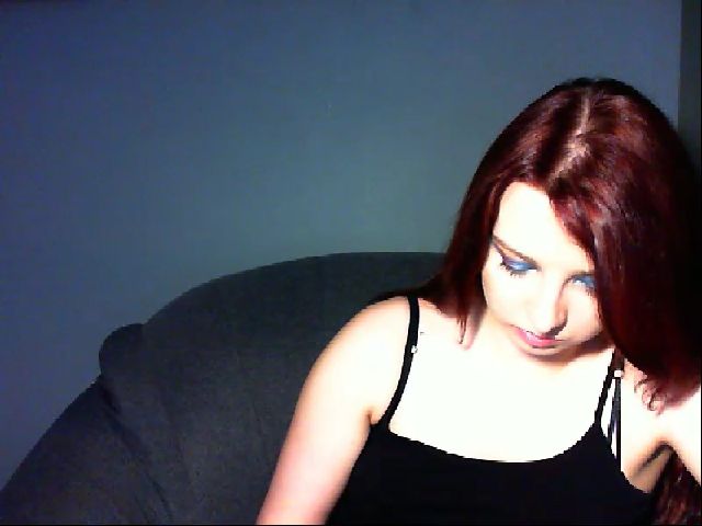 Live sex webcam photo for VirginLuna18 #254181233