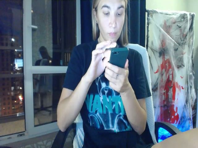 Live sex webcam photo for Angie_Wild #255440158