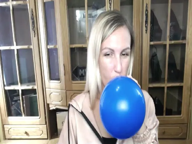 Live sex webcam photo for MiliEsiens #255876556