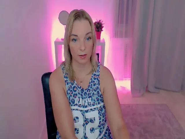 Live sex webcam photo for ReganLovely #264068362