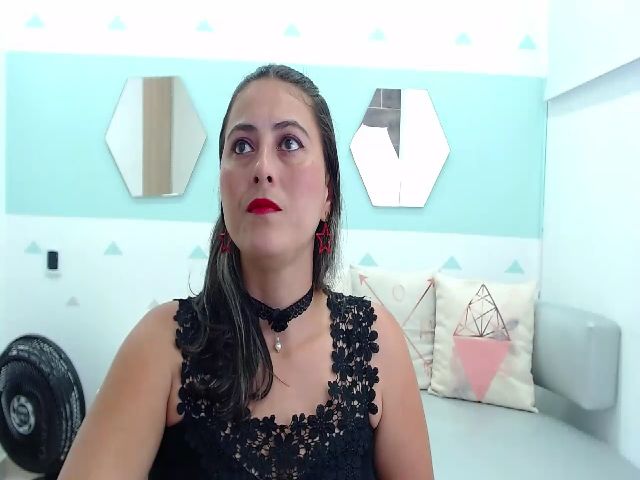Live sex webcam photo for Kate_Stewart #258788116