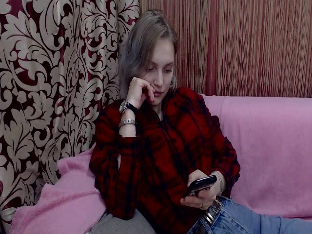 Live sex webcam photo for NoNameGirle #255259315