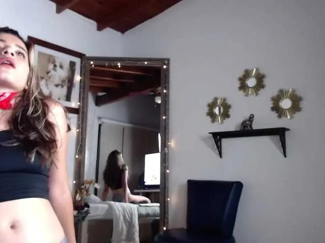 Live sex webcam photo for alicia-donato #241240879