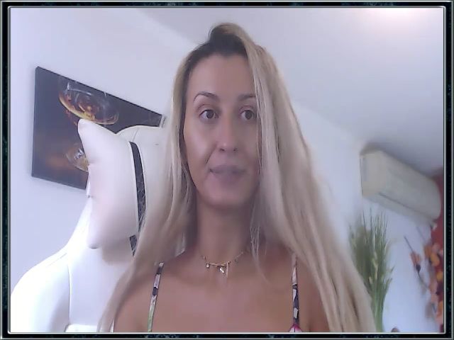 Live sex webcam photo for ClassyMelyna #257046241